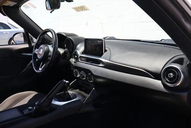 2017 Fiat 124 Spider Classica
