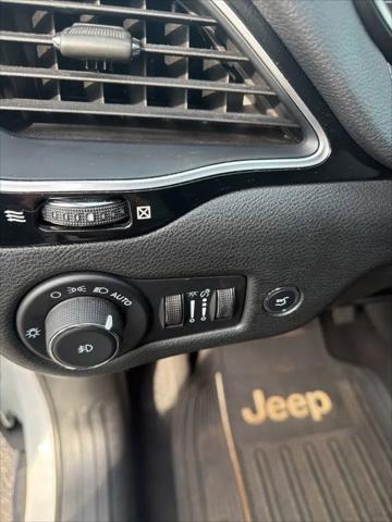 2023 Jeep Cherokee Altitude Lux 4x4