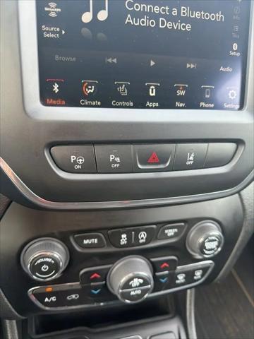 2023 Jeep Cherokee Altitude Lux 4x4