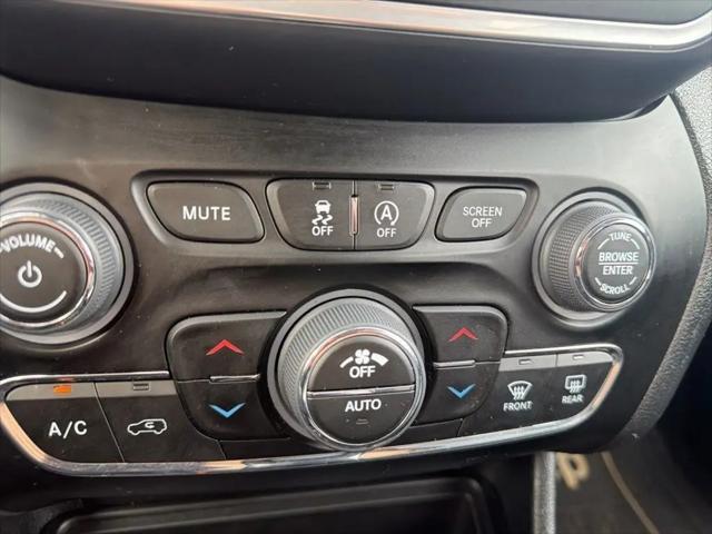 2023 Jeep Cherokee Altitude Lux 4x4