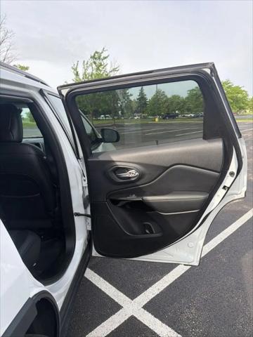 2023 Jeep Cherokee Altitude Lux 4x4