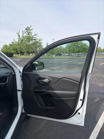 2023 Jeep Cherokee Altitude Lux 4x4