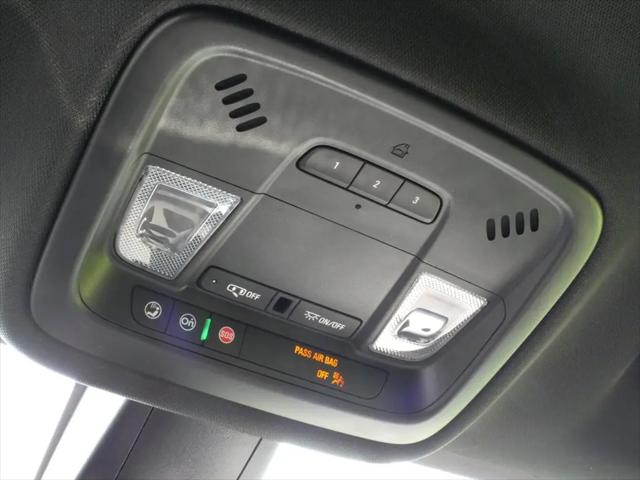 2023 Chevrolet Traverse AWD LT Cloth