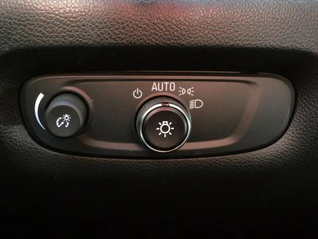 2023 Chevrolet Traverse AWD LT Cloth