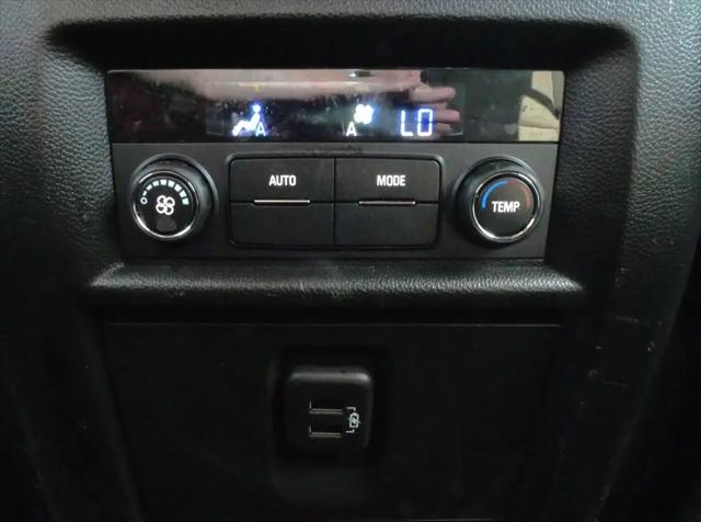 2023 Chevrolet Traverse AWD LT Cloth
