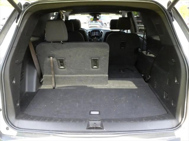 2023 Chevrolet Traverse AWD LT Cloth
