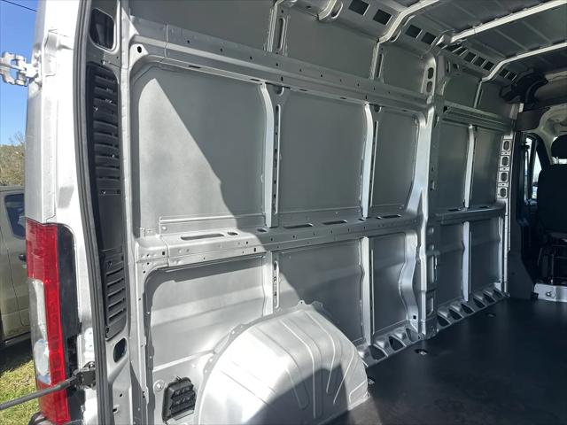 2026 Ram ProMaster 2500 Cargo Van SLT High Roof 159 WB