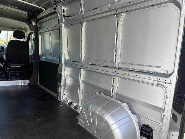 2026 Ram ProMaster 2500 Cargo Van SLT High Roof 159 WB