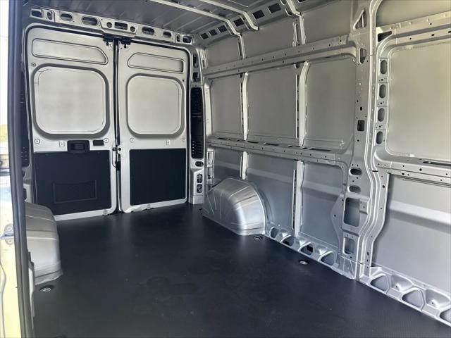 2026 Ram ProMaster 2500 Cargo Van SLT High Roof 159 WB