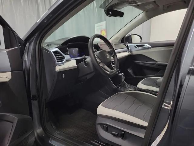 2025 Volkswagen Taos 1.5T SE