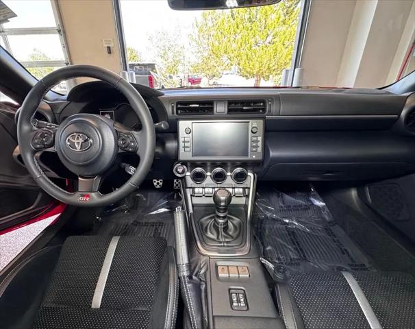 2025 Toyota GR86 Premium