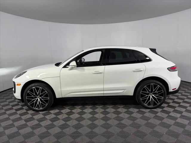 2025 Porsche Macan Macan