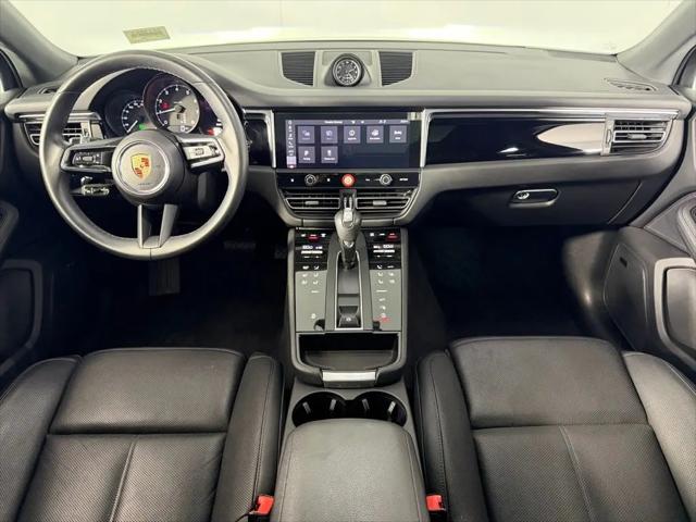 2025 Porsche Macan Macan