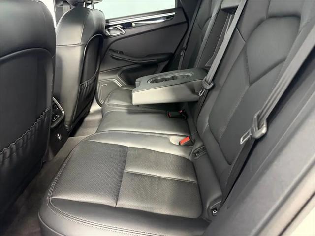 2025 Porsche Macan Macan