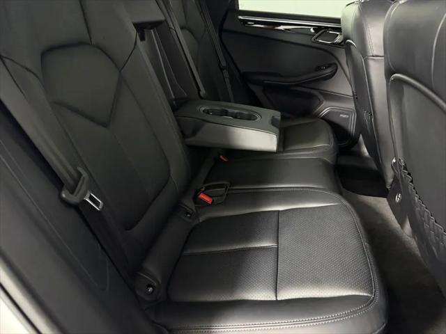 2025 Porsche Macan Macan