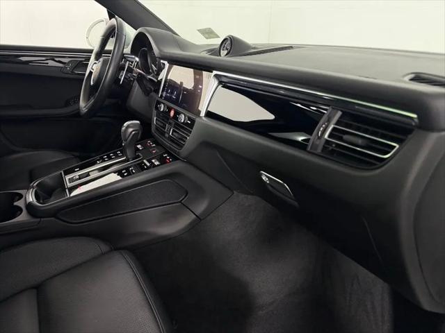 2025 Porsche Macan Macan