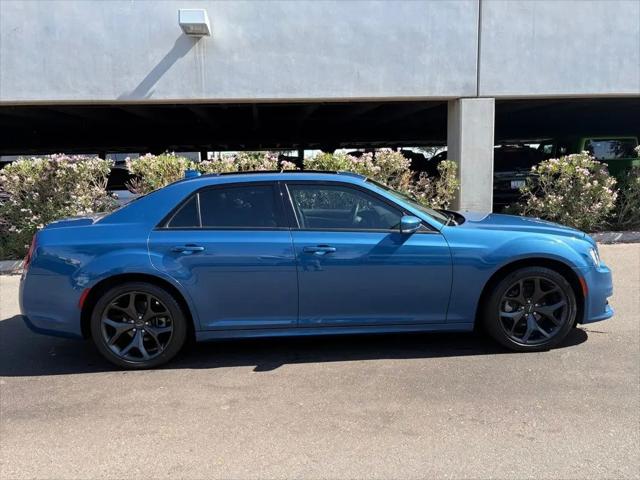 2023 Chrysler 300 Touring L