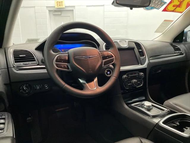 2023 Chrysler 300 Touring L