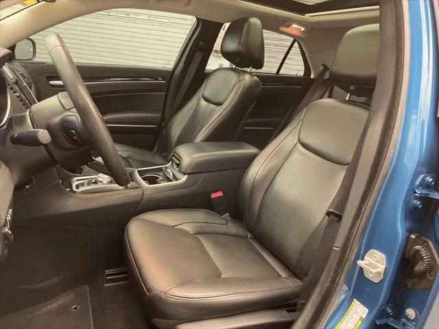 2023 Chrysler 300 Touring L