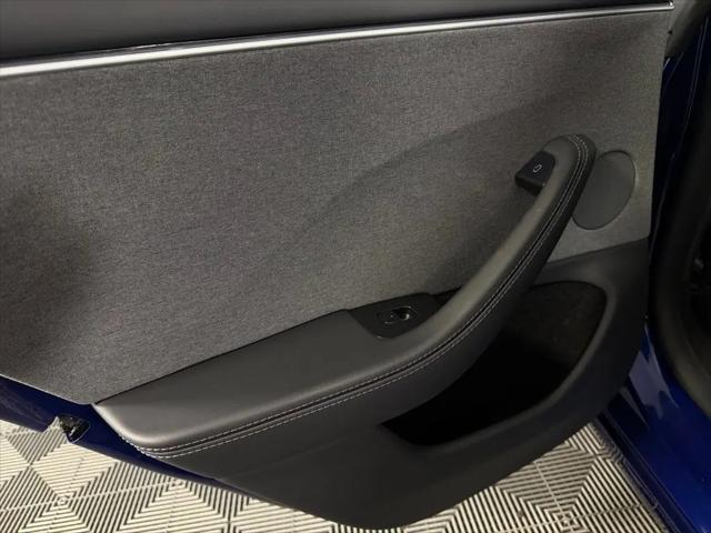 2025 Tesla Model 3 Standard Rear-Wheel Drive
