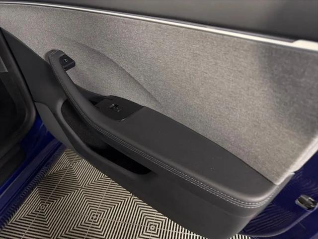 2025 Tesla Model 3 Standard Rear-Wheel Drive