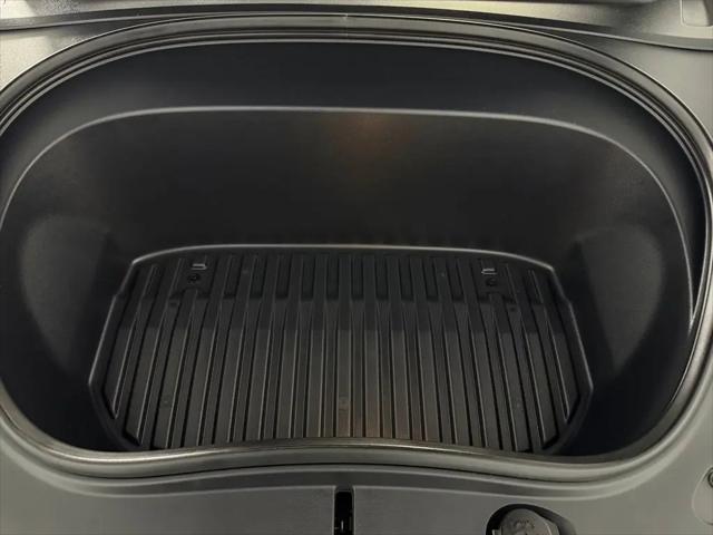 2025 Tesla Model 3 Standard Rear-Wheel Drive