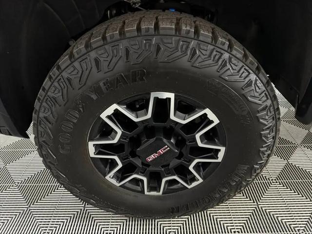 2024 GMC Sierra 2500HD 4WD Crew Cab Standard Bed AT4X