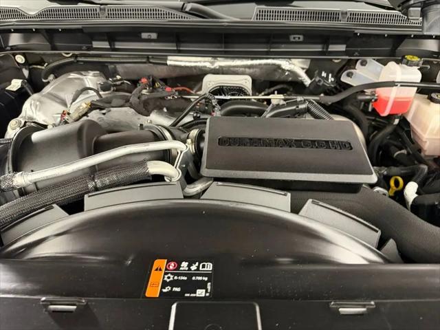 2024 GMC Sierra 2500HD 4WD Crew Cab Standard Bed AT4X