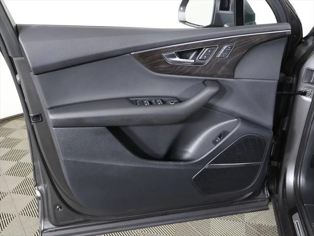 2022 Audi Q7 Premium Plus 45 TFSI quattro Tiptronic