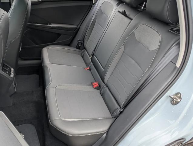 2025 Volkswagen Taos 1.5T SE Black