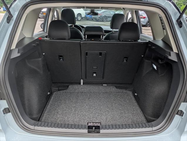 2025 Volkswagen Taos 1.5T SE Black