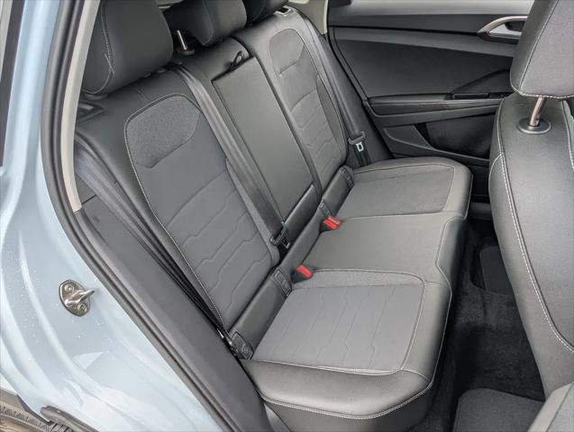 2025 Volkswagen Taos 1.5T SE Black