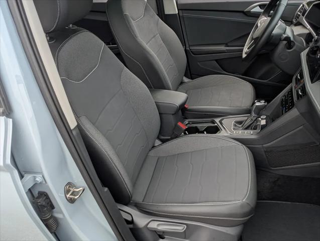2025 Volkswagen Taos 1.5T SE Black