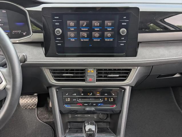 2025 Volkswagen Taos 1.5T SE Black