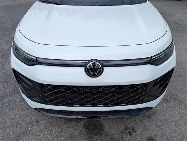 2025 Volkswagen Tiguan 2.0T SE R-Line Black