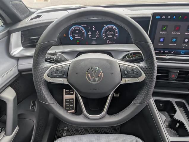 2025 Volkswagen Tiguan 2.0T SE R-Line Black