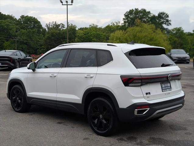 2025 Volkswagen Taos 1.5T SE