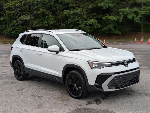 2025 Volkswagen Taos 1.5T SE