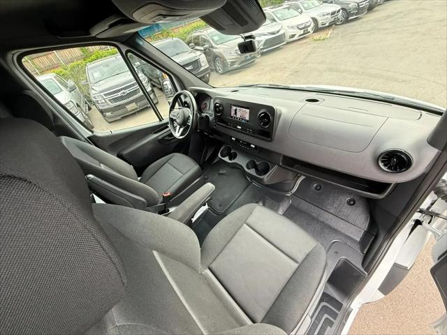 2022 Mercedes-Benz Sprinter 1500 Standard Roof I4