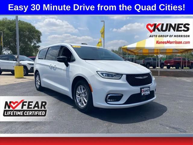 2024 Chrysler Pacifica Touring L for sale in Morrison, IL