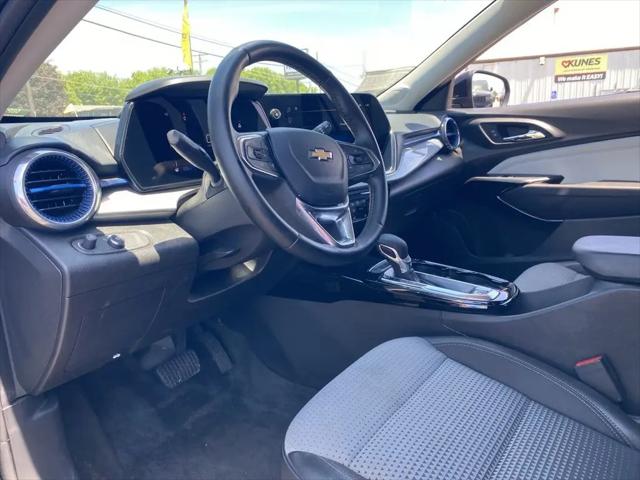 2025 Chevrolet Trax FWD LT