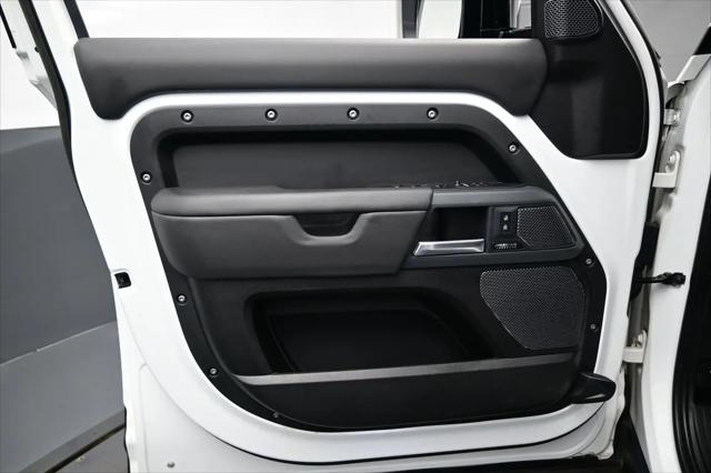 2023 Land Rover Defender 110 X-Dynamic SE