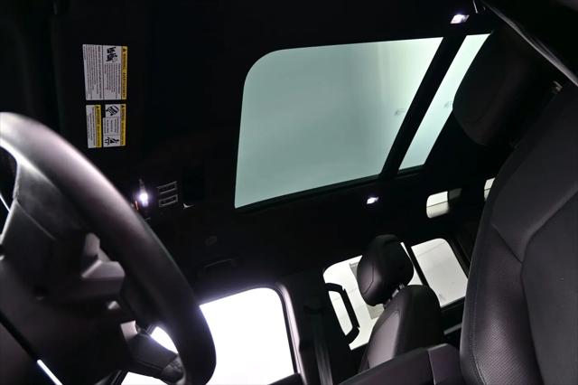 2023 Land Rover Defender 110 X-Dynamic SE