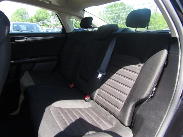 2020 Ford Fusion SE