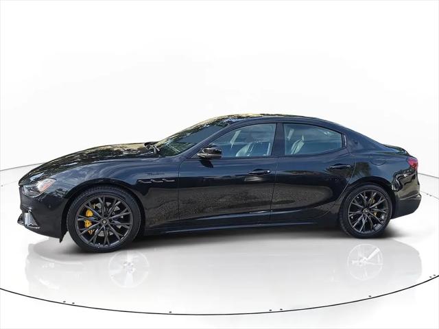 2022 Maserati Ghibli Modena Q4