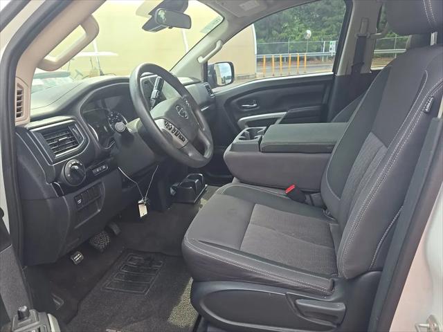 2022 Nissan Titan Crew Cab SV 4x2