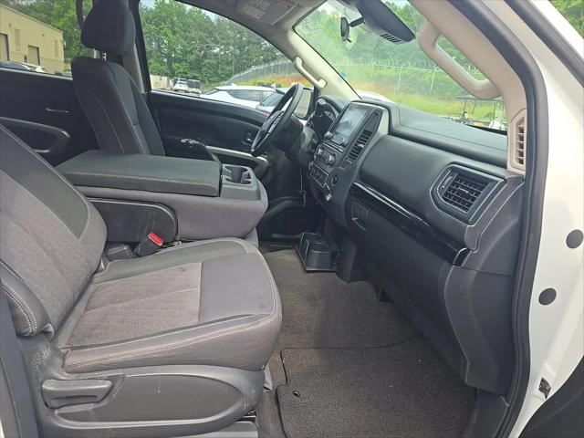 2022 Nissan Titan Crew Cab SV 4x2