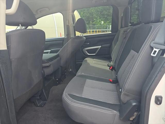 2022 Nissan Titan Crew Cab SV 4x2