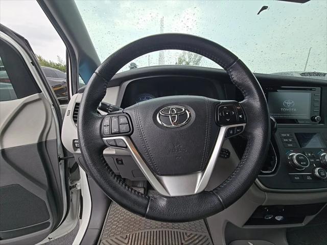 2020 Toyota Sienna XLE