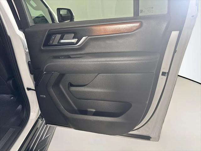 2025 GMC Yukon XL 4WD Denali
